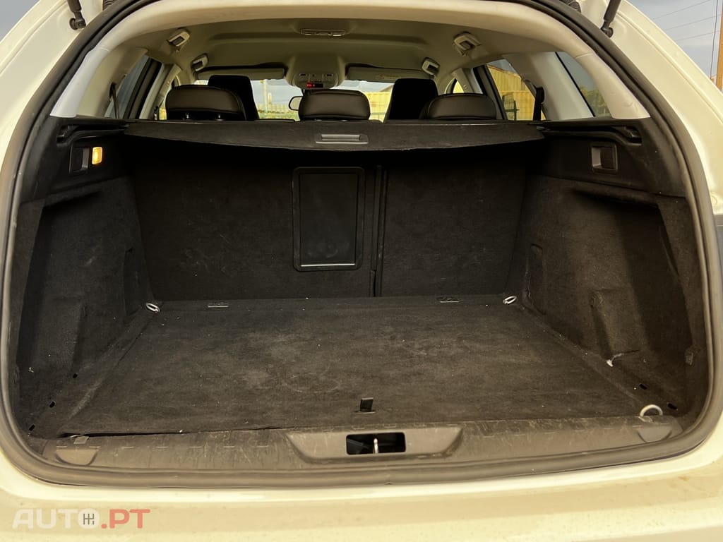 Peugeot 308 SW 1.2 PureTech Allure J17