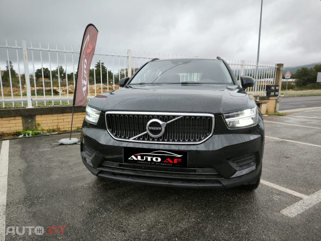 Volvo XC40 1.5 T2 Momentum Core