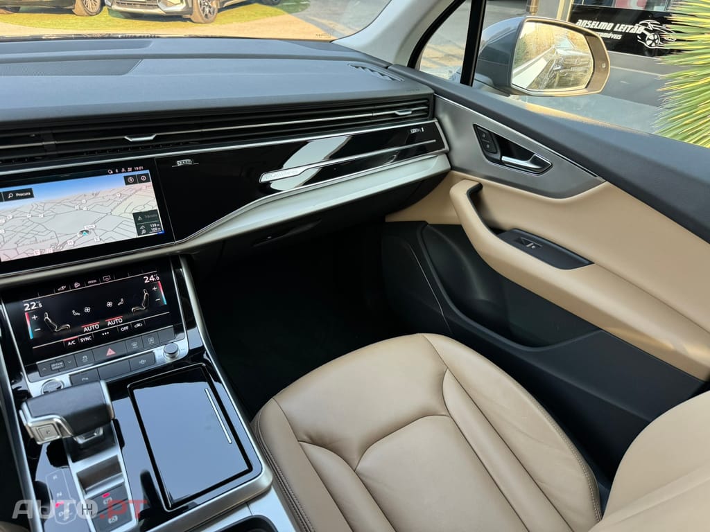 Audi Q7 55 TFSIe quattro Tiptronic