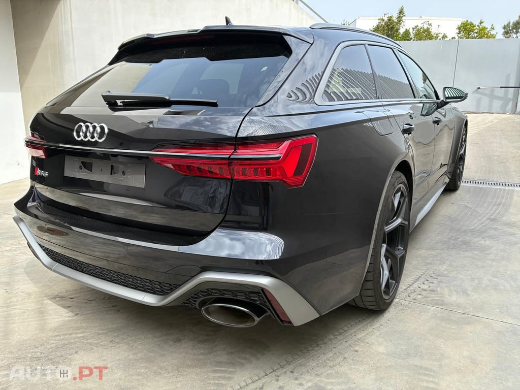 Audi RS6 Avant 4.0 TFSI Performance quattro Tiptronic