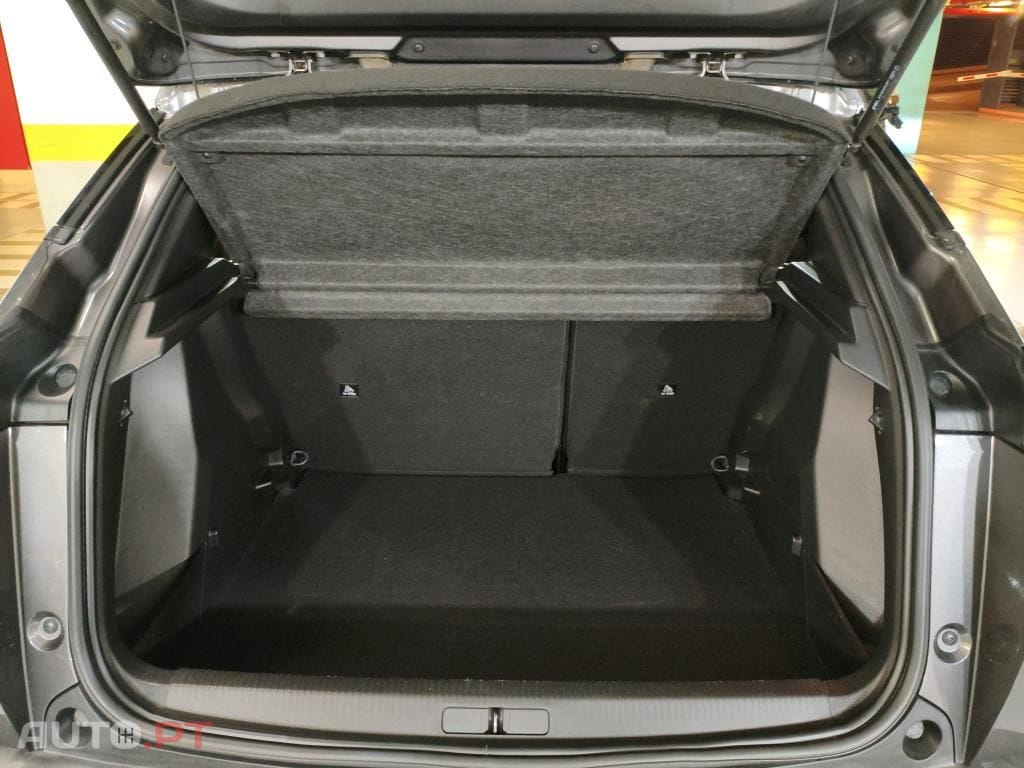 Peugeot 2008 1.2 PureTech Active Pack