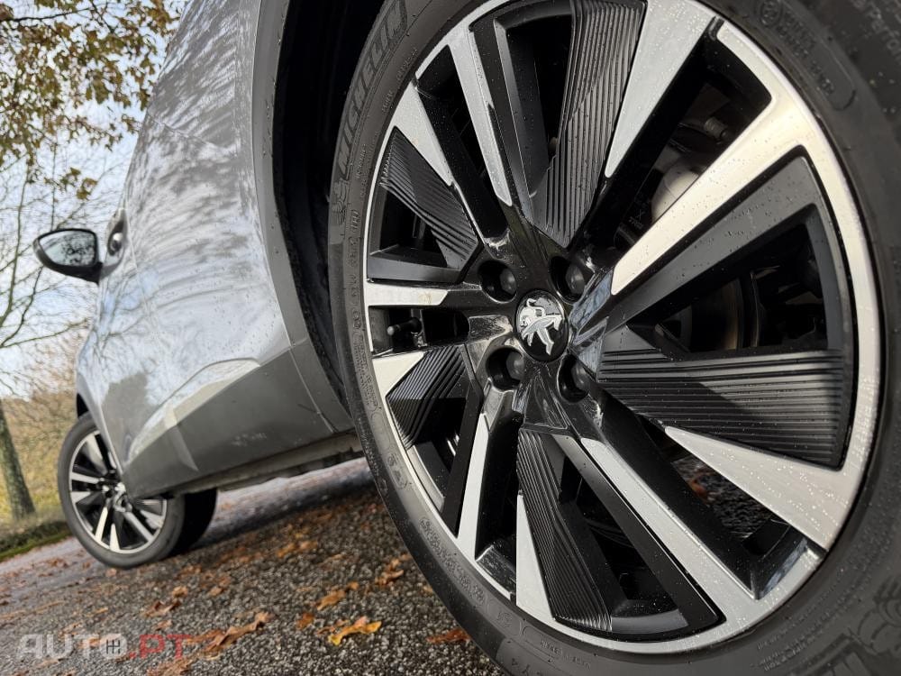 Peugeot 2008 1.2 PureTech GT Pack EAT8