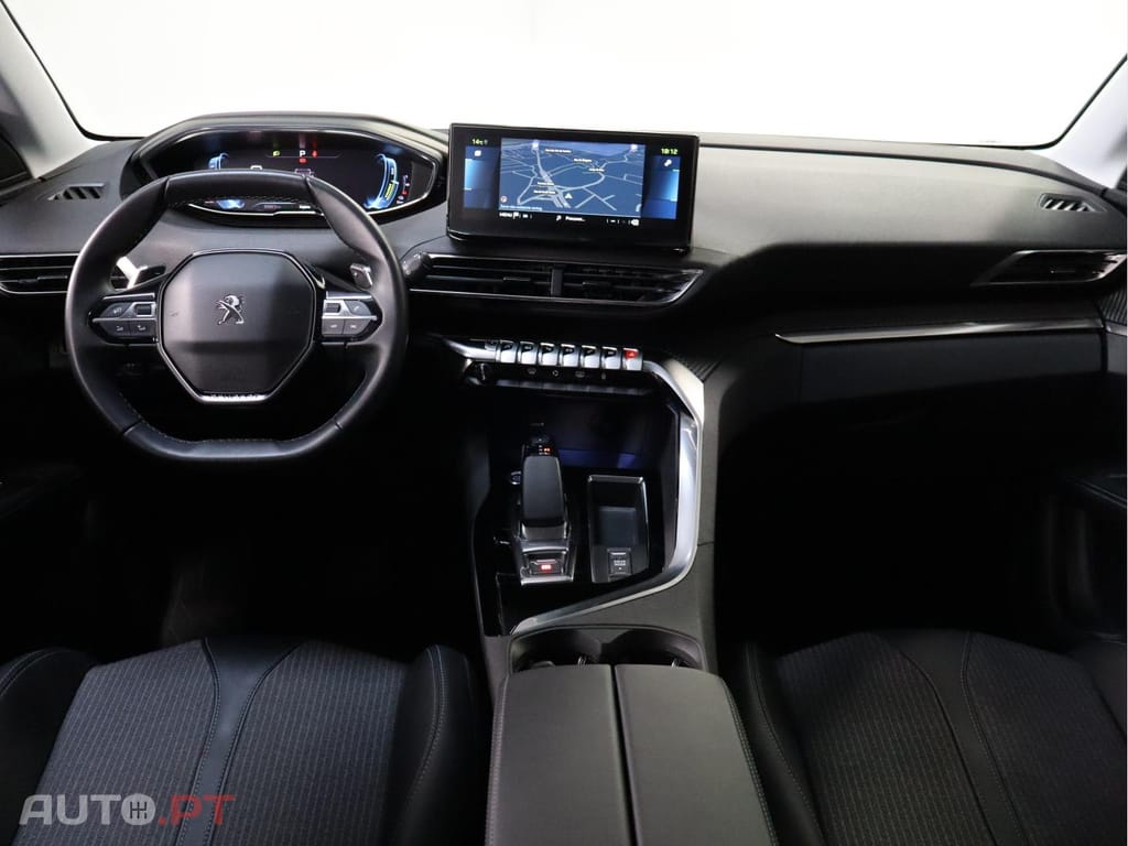 Peugeot 3008 Allure HYBRID 225cv e-EAT8