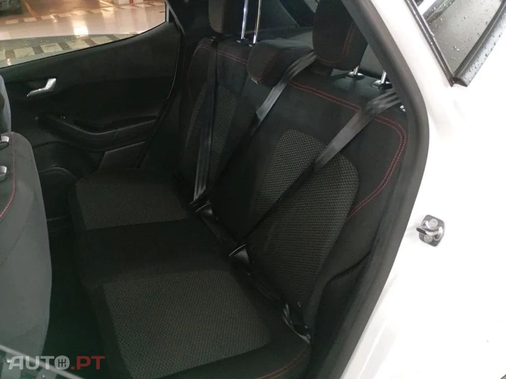 Ford Fiesta 1.0 EcoBoost MHEV ST-Line