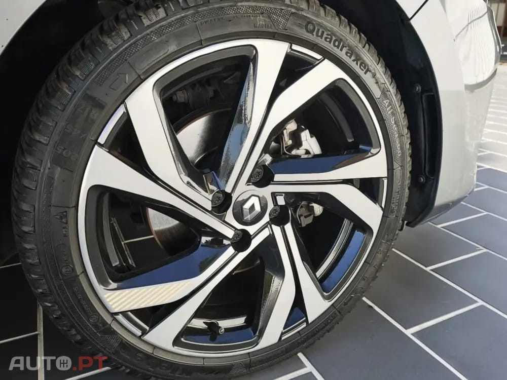Renault Clio 1.6 E-Tech Full Hybrid RS Line