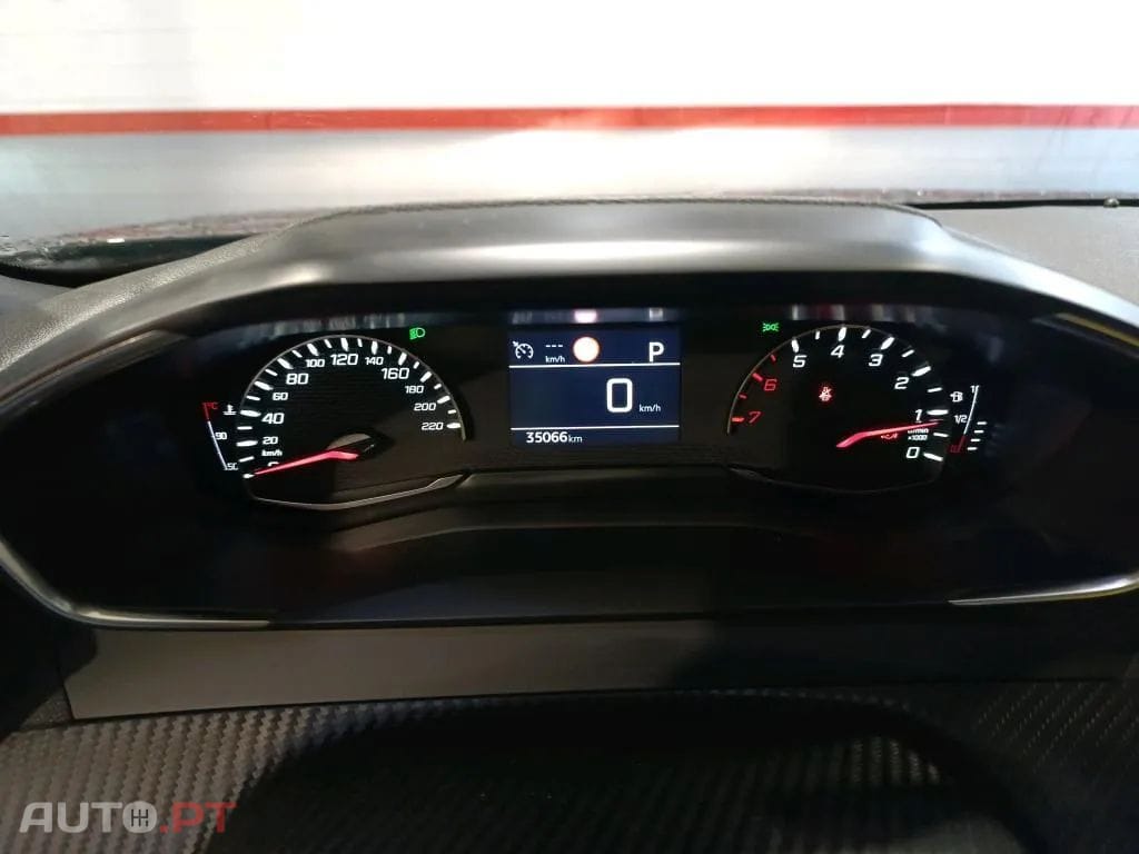 Peugeot 2008 1.5 BlueHDi Active Pack EAT8