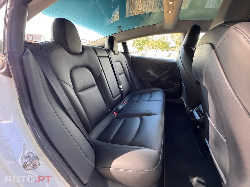 Tesla Model 3 Standard Range Plus RWD