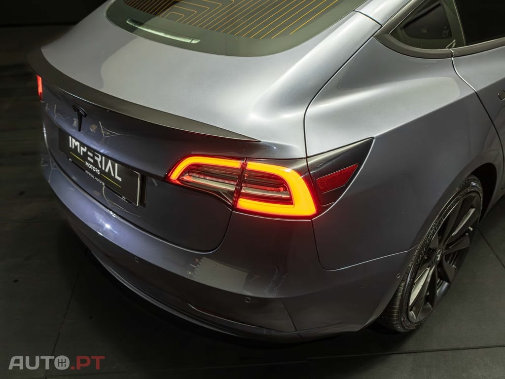 Tesla Model 3 Long-Range Dual Motor AWD