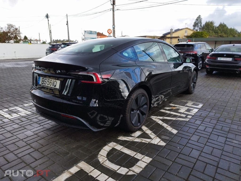 Tesla Model 3 Tração Traseira