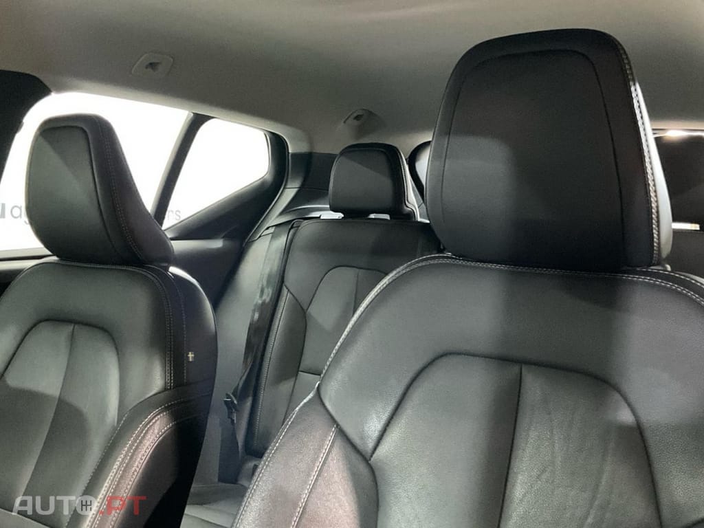 Volvo XC40 1.5 T5 PHEV R-Design Expression