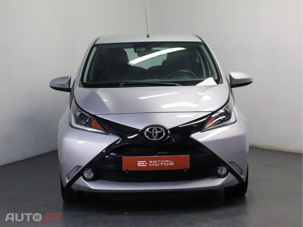 Toyota Aygo 1.0 VVT-i x-play x-touch