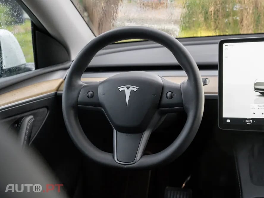Tesla Model Y Tração Traseira