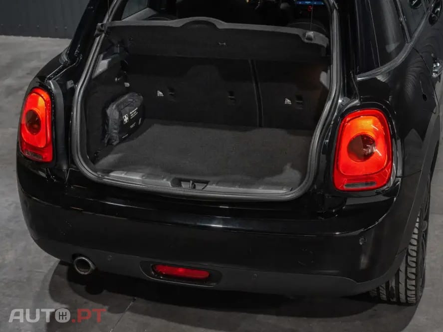 MINI Cooper Cooper D