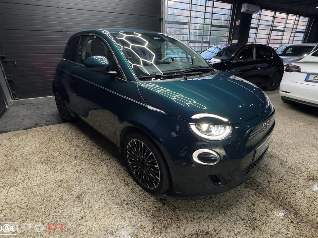 Fiat 500e La Prima