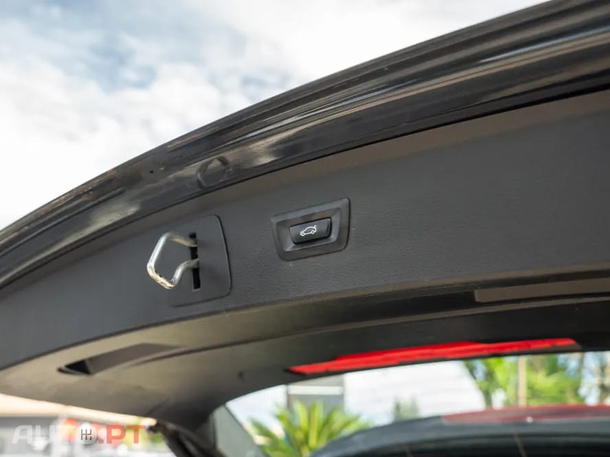 BMW 218 d Pack M Auto — fotografia 19