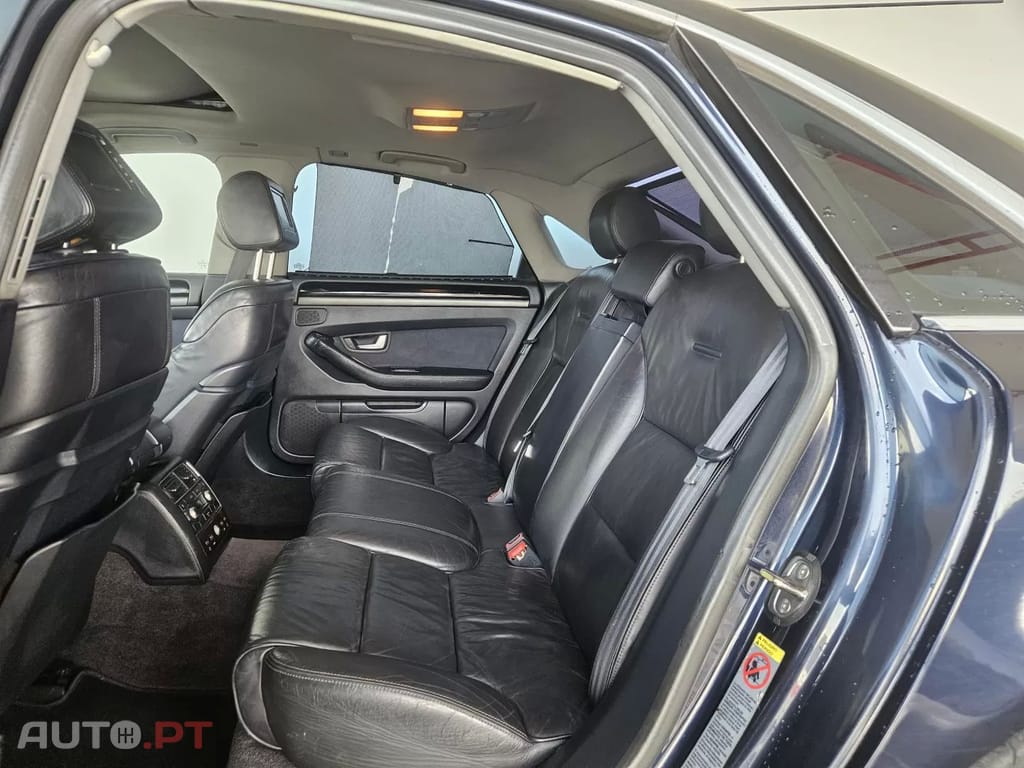 Audi A8 3.0 TDi V6 quattro