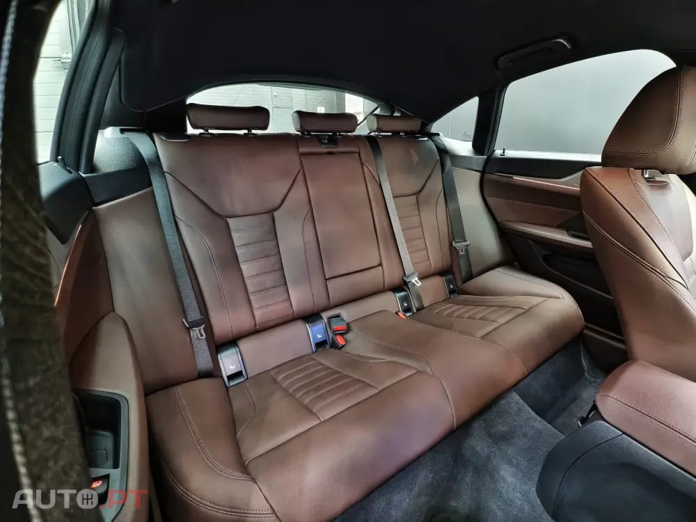 BMW i4 eDrive40 Pack Desportivo M Pro