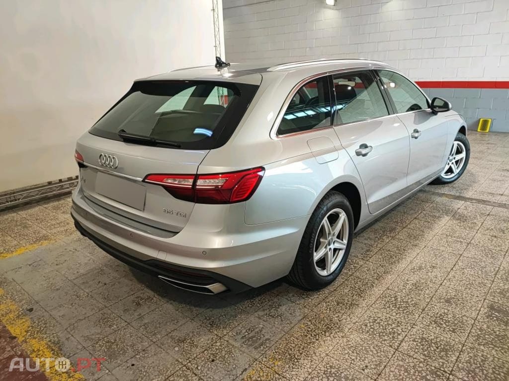 Audi A4 Avant 35 TDI S tronic
