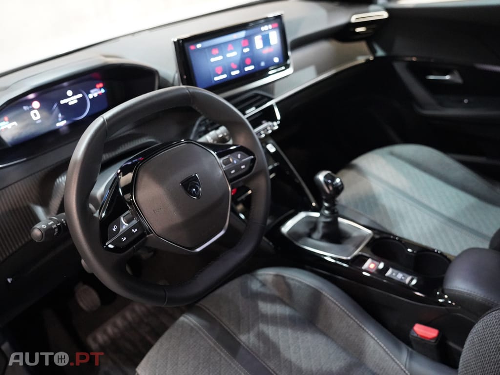 Peugeot 2008 1.2 PureTech Allure