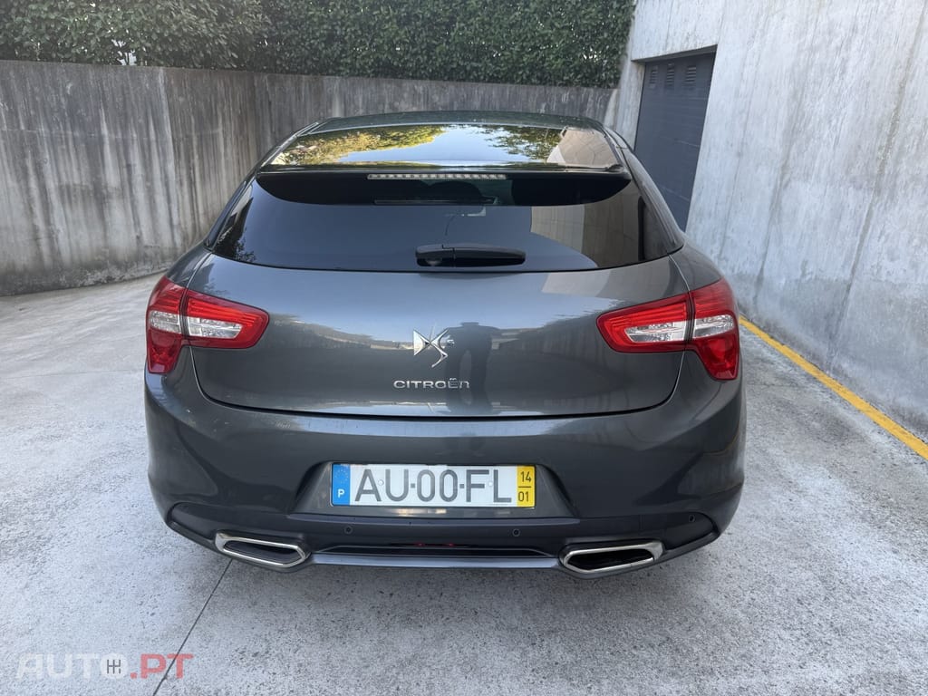 Citroen DS5 1.6 e-HDi Air. So Chic CMP6 112g