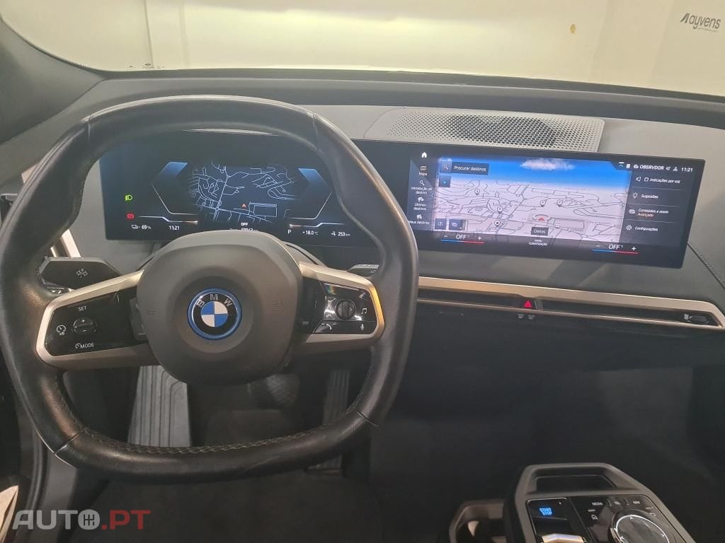 BMW iX xDrive 40
