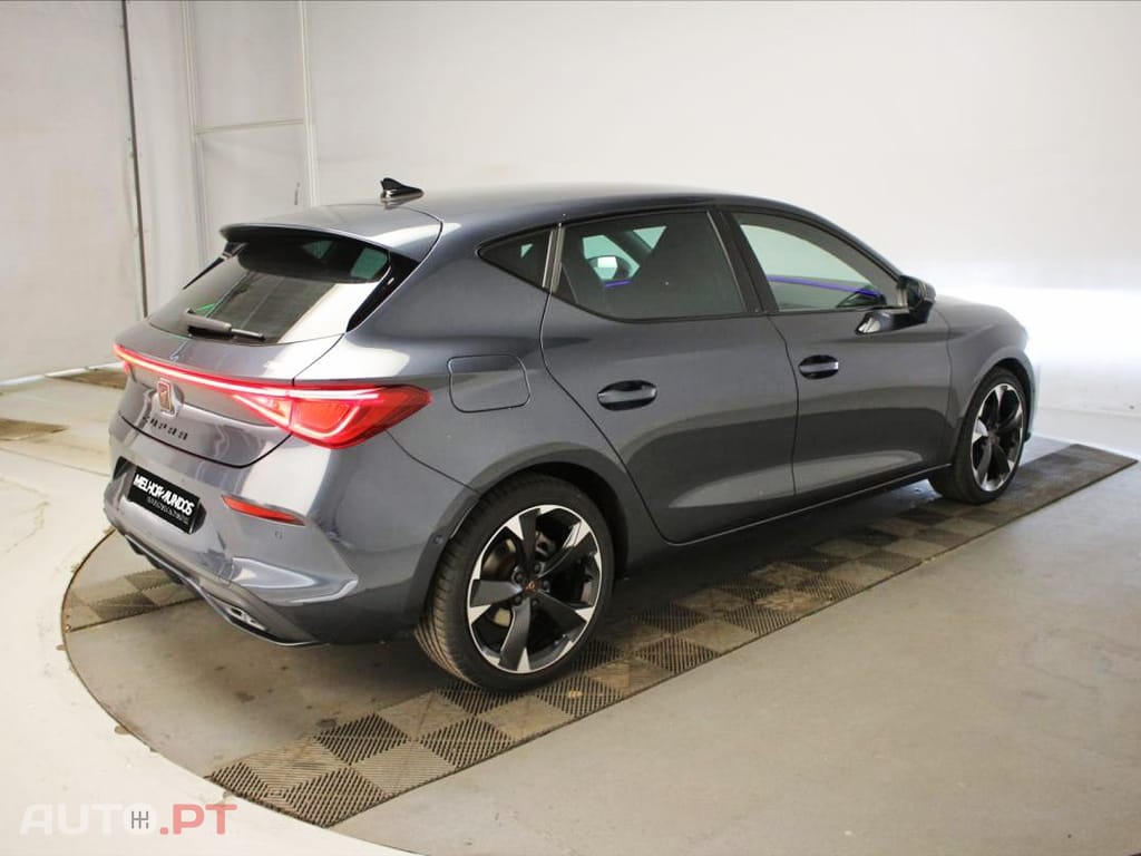 Seat Leon 1.5 eTSi V DSG7