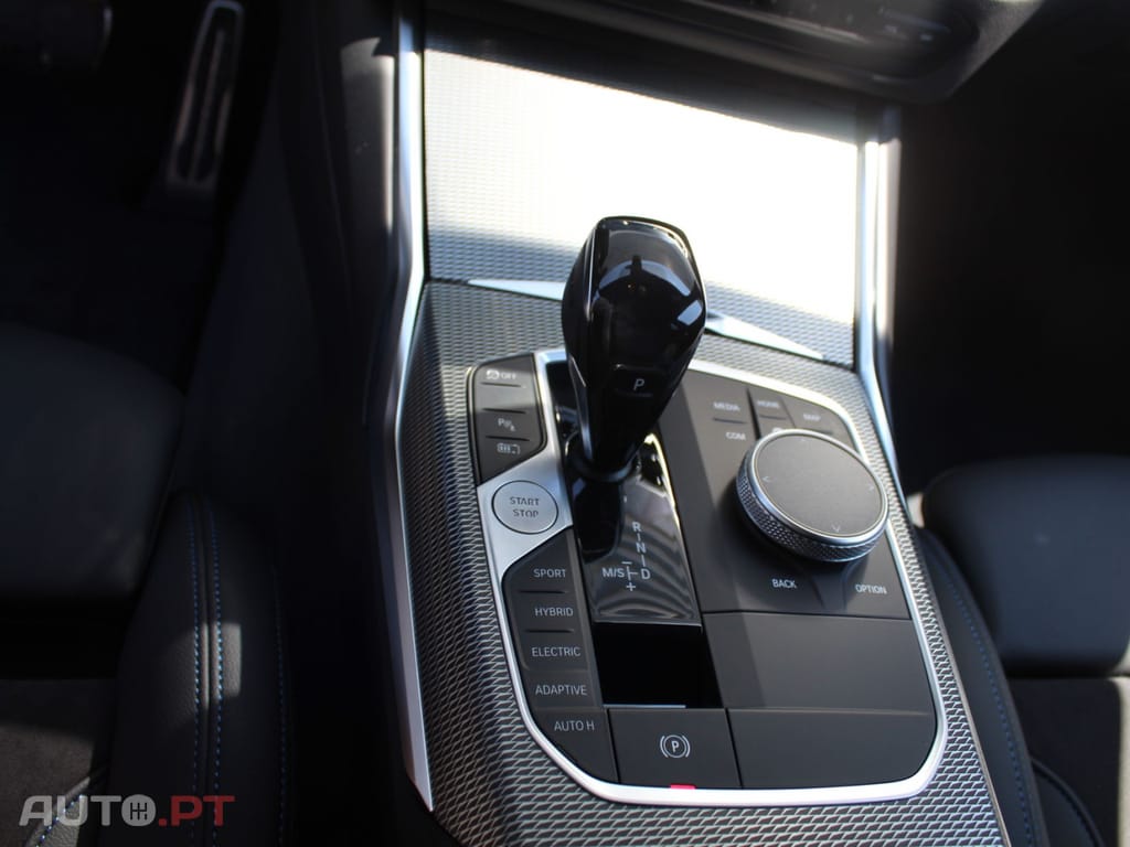 BMW 320 Touring M Sport • Pack M Auto • IVA Dedutível