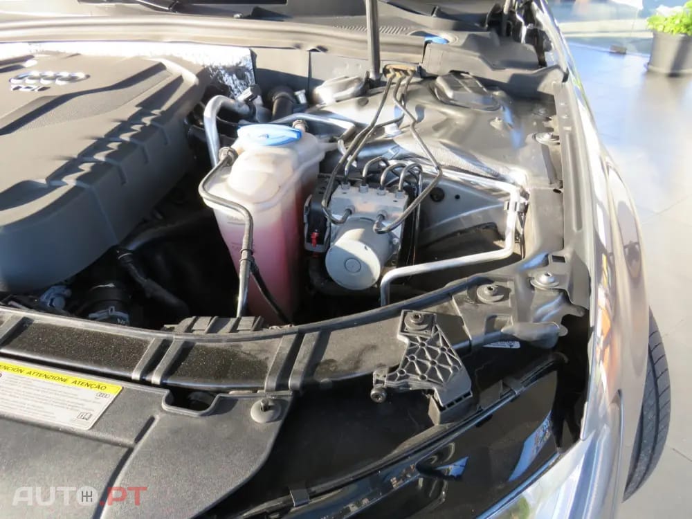 Audi A4 2.0 TDI SPORT