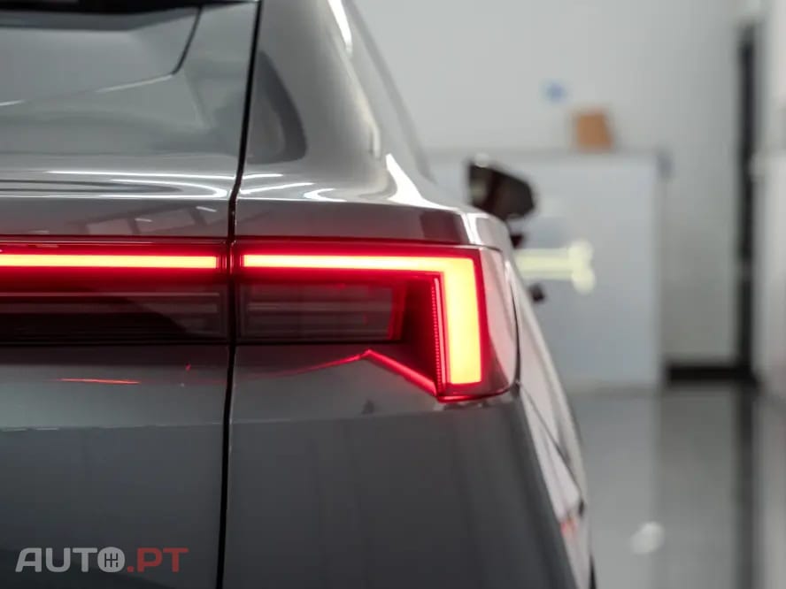 Polestar 4 Long Range 100 kWh Dual Motor Performance Prime