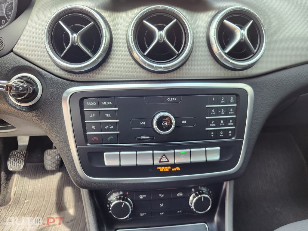 Mercedes-Benz CLA 180 d Shooting Brake Urban