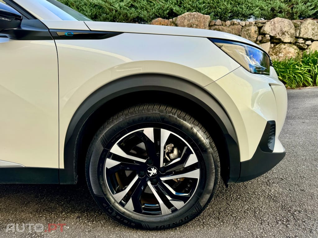 Peugeot E-2008 50 kWh Allure