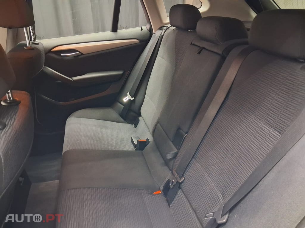 BMW X1 18 d sDrive Auto