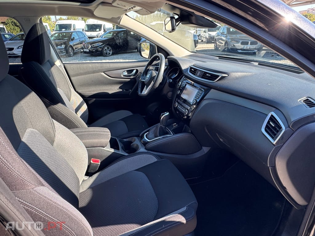 Nissan Qashqai 1.2 DIG-T N-Connecta Xtronic