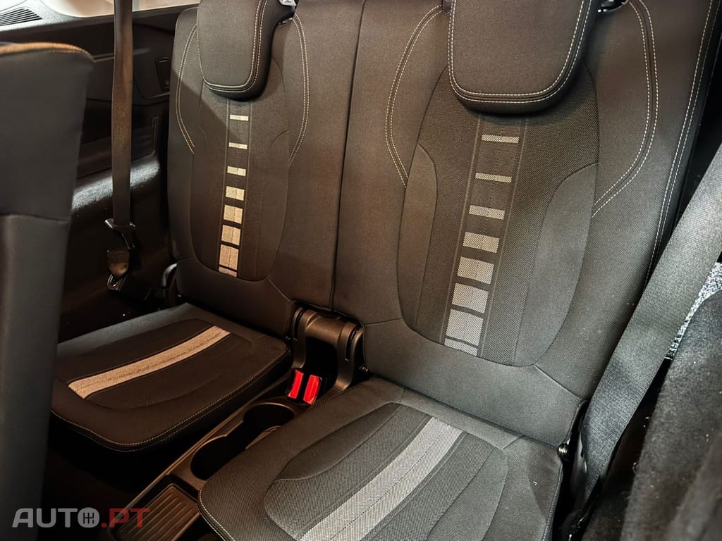BMW 216 d 7L Advantage