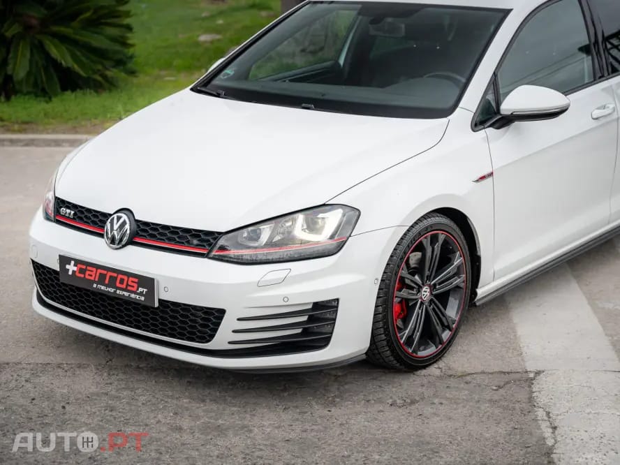 Volkswagen Golf GTI TCR 2.0 TSI OPF DSG