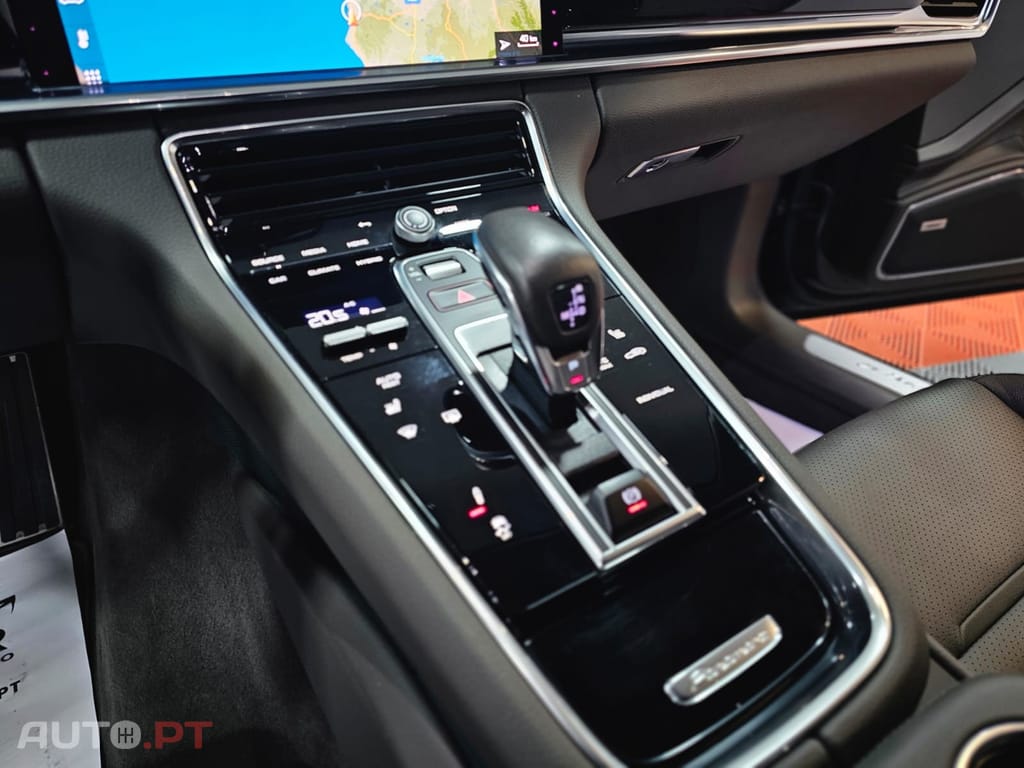 Porsche Panamera 4 E-Hybrid