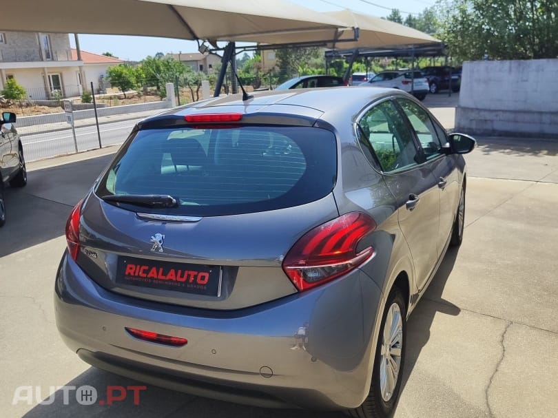 Peugeot 208 Allure