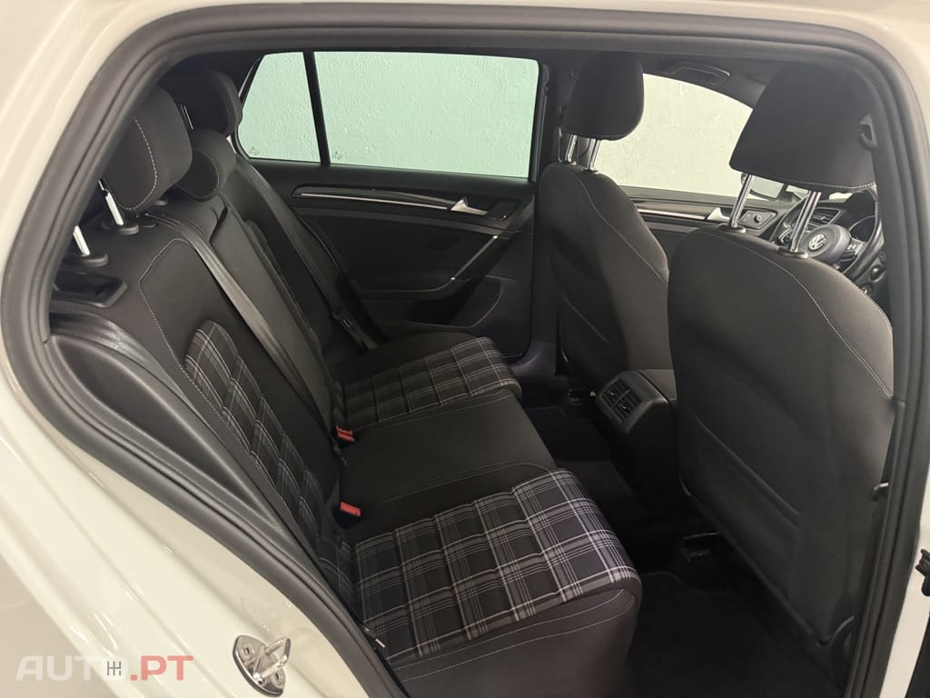 Volkswagen Golf 2.0 TDi GTD