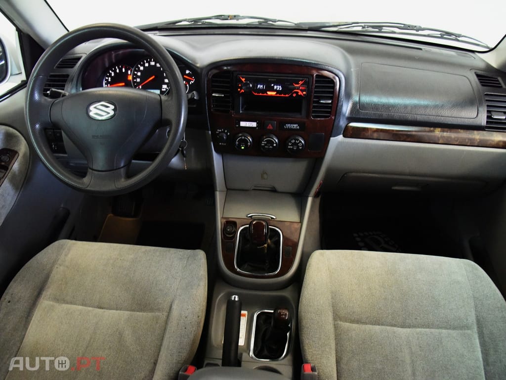 Suzuki Grand Vitara XL7 2.0 HDI 16V 4X4 7LUG