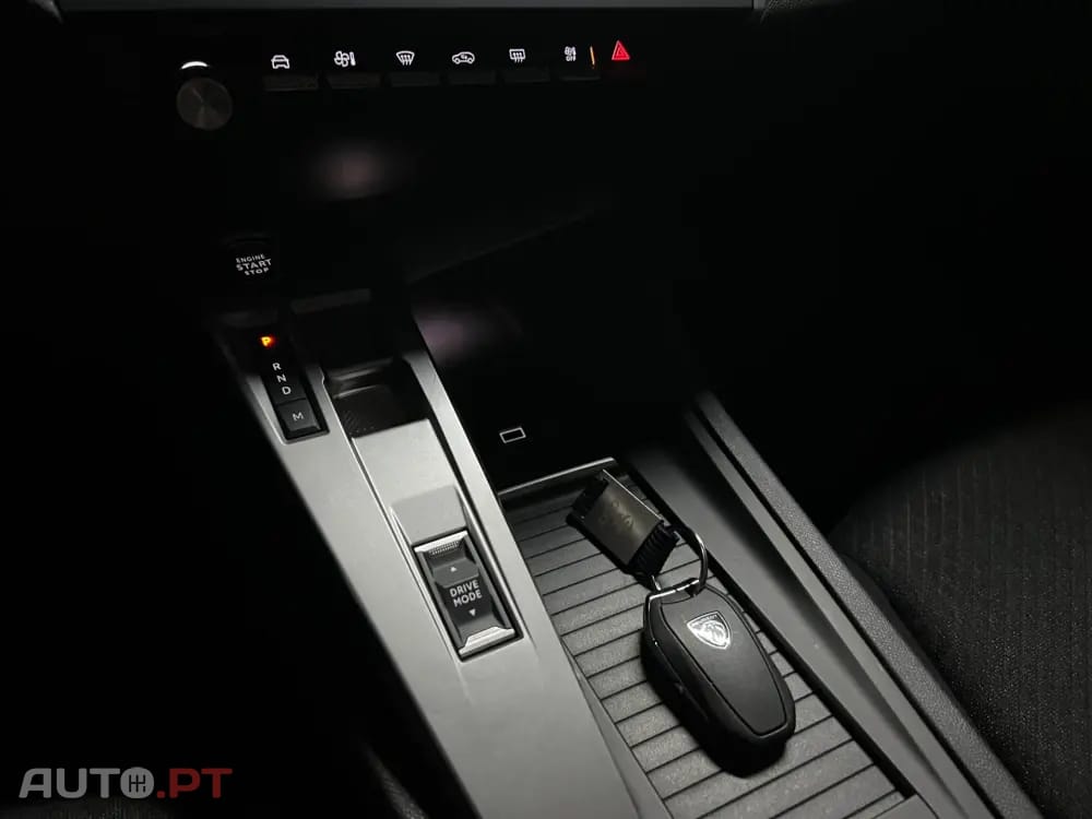 Peugeot 308 1.2 Hybrid Style e-DCS6