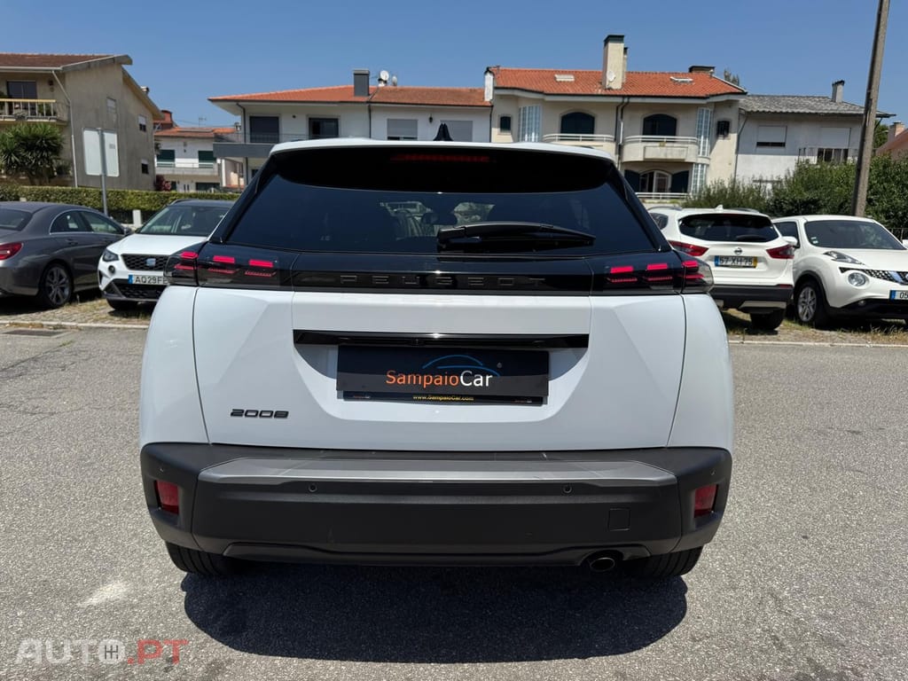 Peugeot 2008 1.2 PureTech Allure Pack