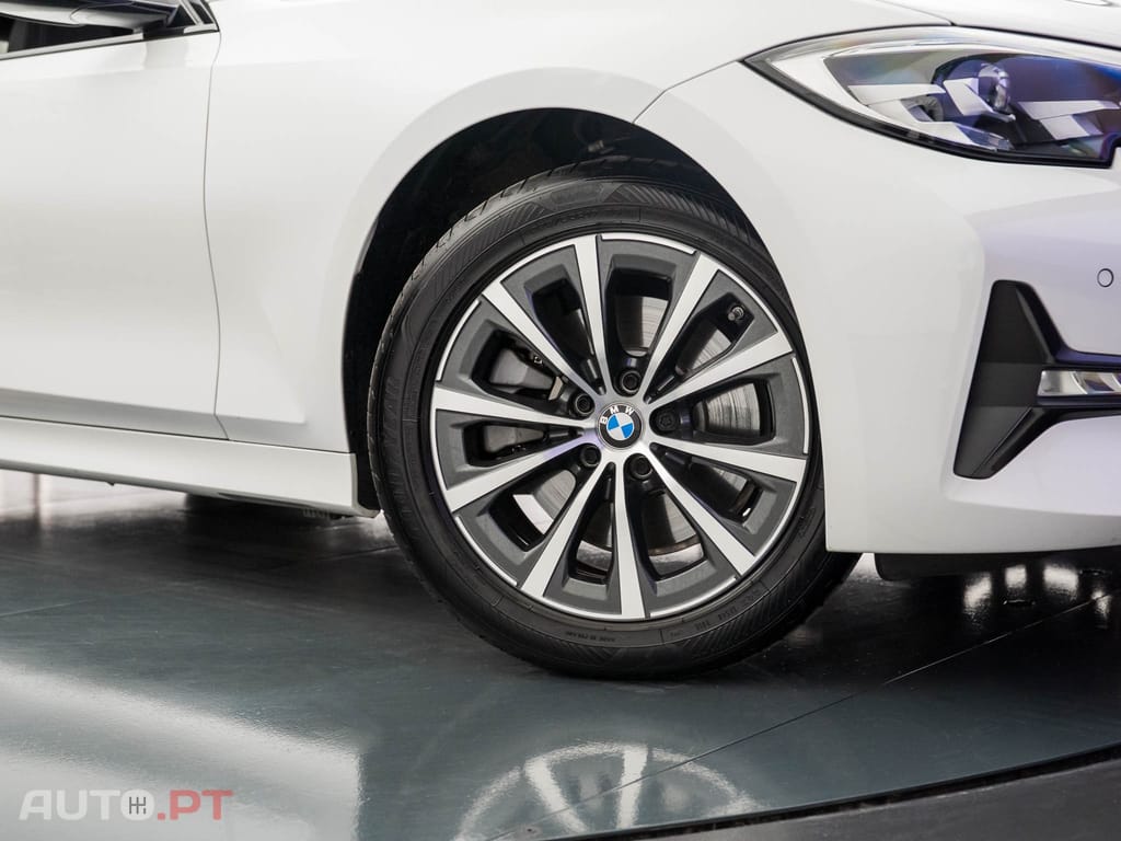 BMW 320 e Line Sport Auto