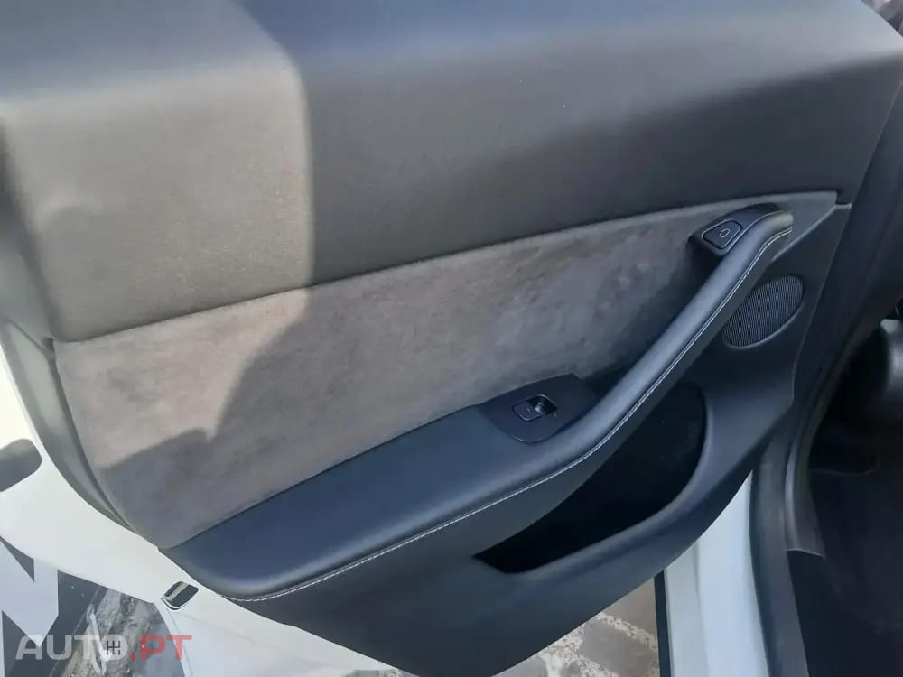 Tesla Model Y Performance Dual Motor AWD