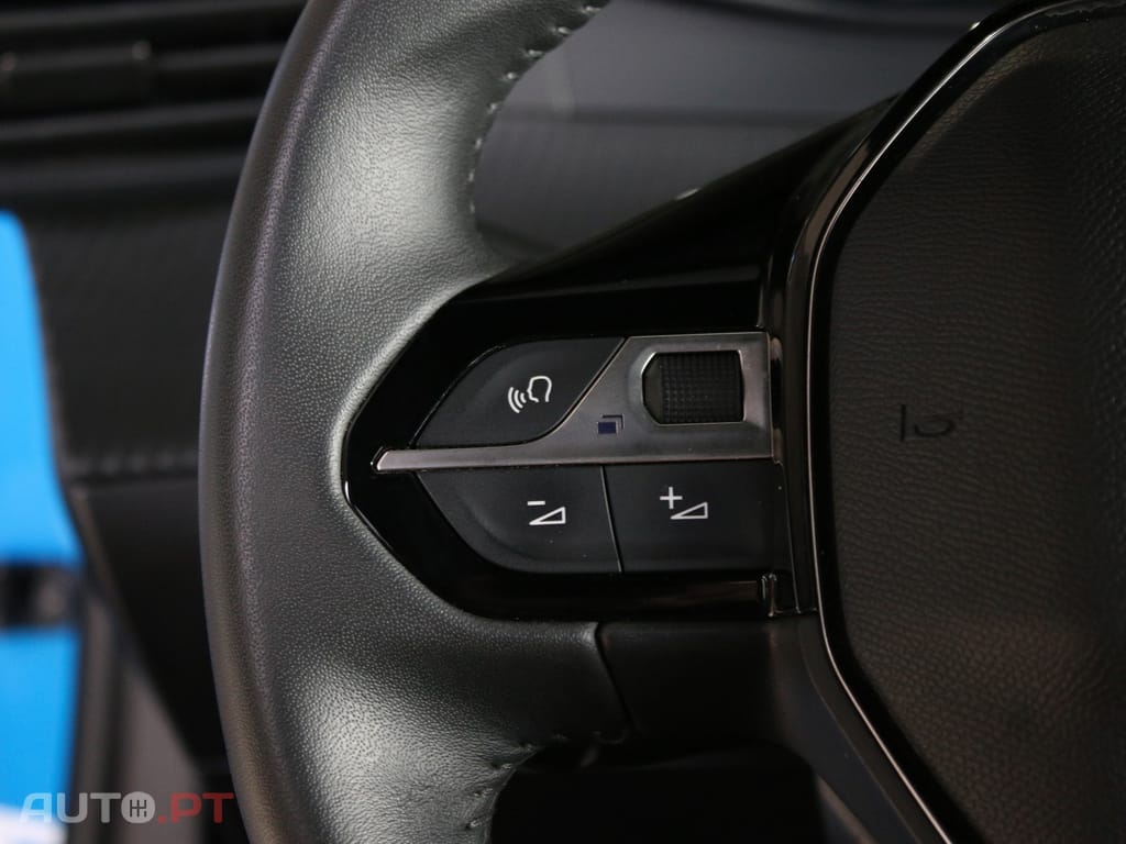 Peugeot 2008 1.2 Allure