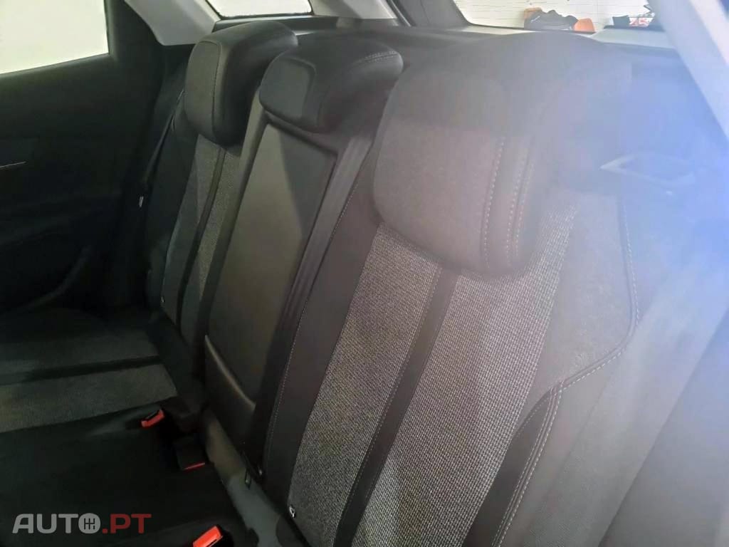 Peugeot 3008 1.5 BlueHDi Allure