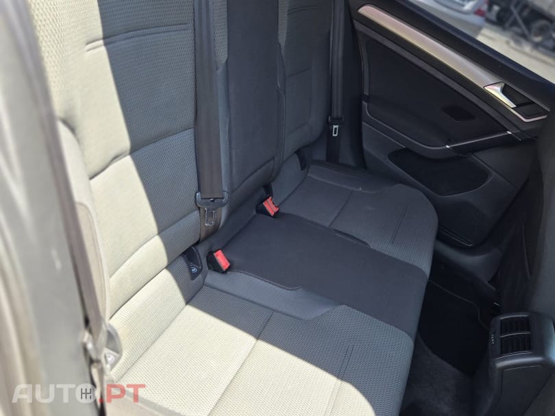 Volkswagen Golf Variant 1.6 TDi Highline DSG