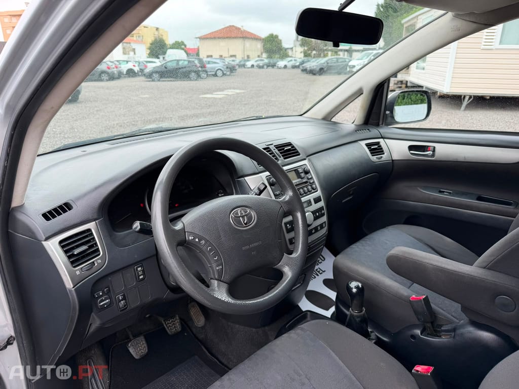 Toyota Avensis Verso 2.0 D-4D