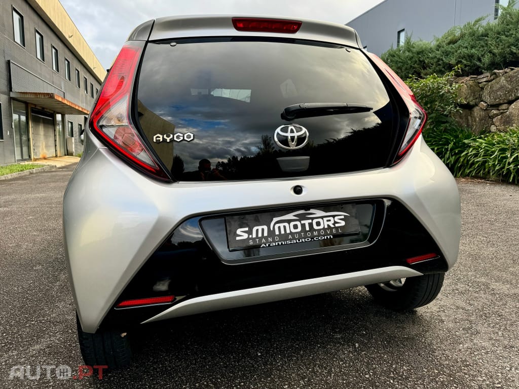 Toyota Aygo 1.0 X-Play Plus