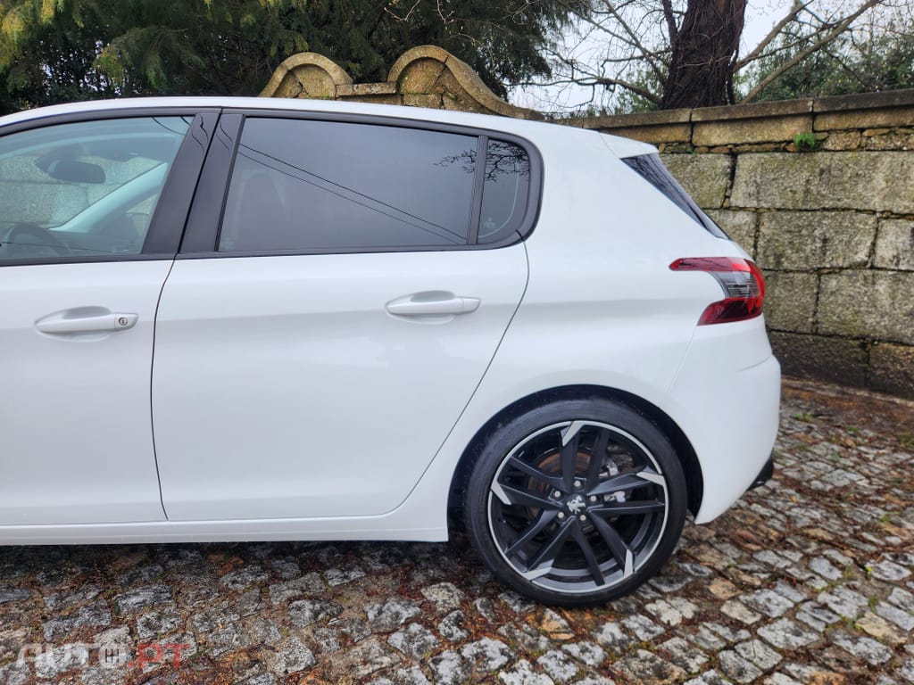 Peugeot 308 1.5 BlueHDi Business Line