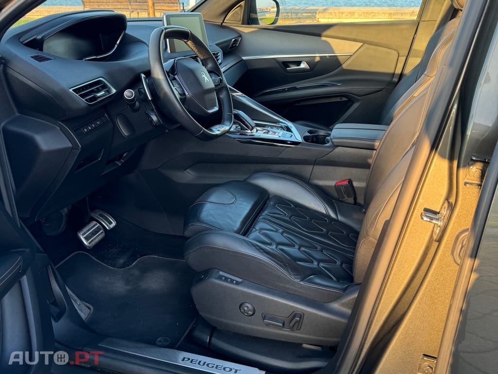 Peugeot 3008 Hybrid4